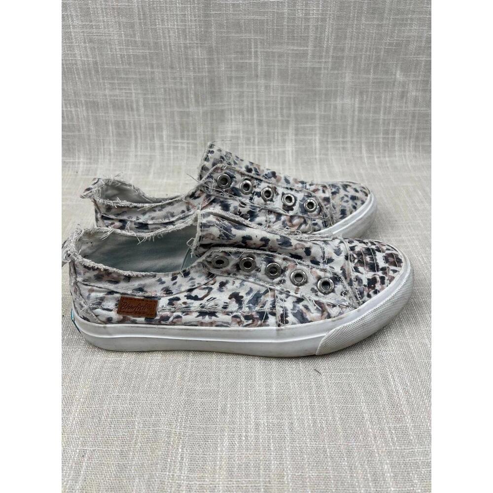 Women's Casual Slip-On Sneakers with Animal Print Size 7